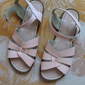 Saltwater Sandals by Hoy, pale patent pink